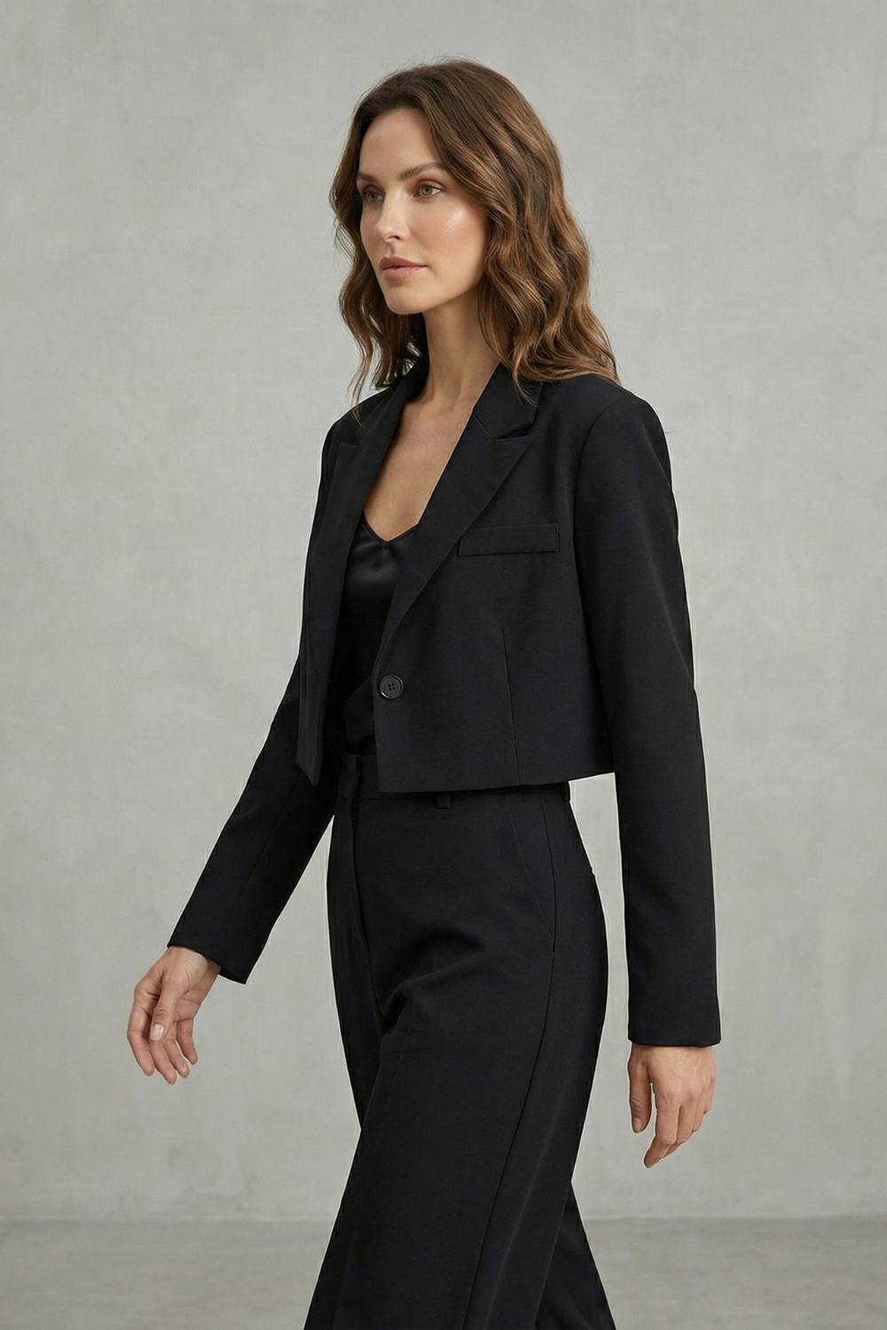 Domina – Chic cropped silhouette – Blazer-10427607613783-OLVIA ROSE LONDON