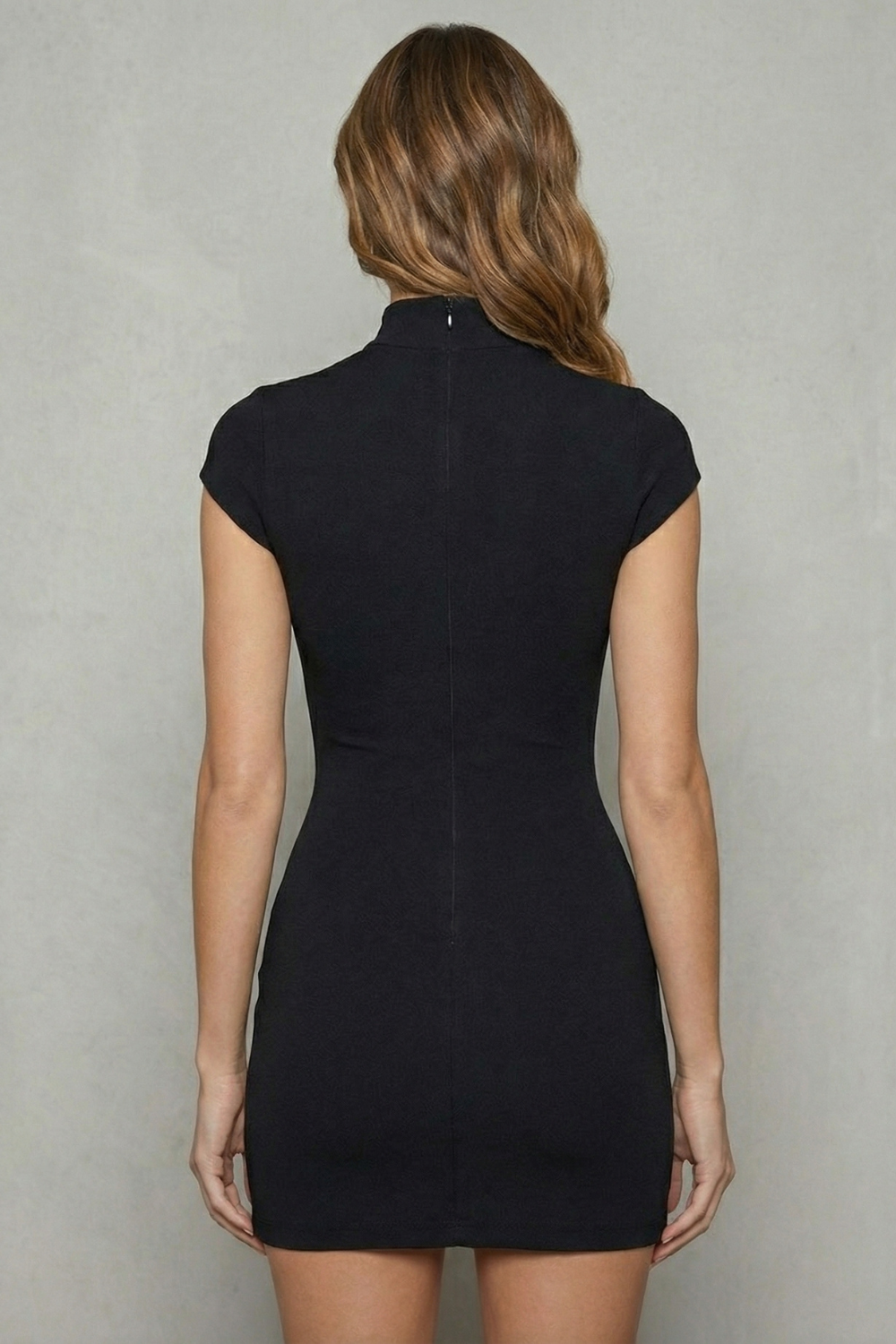 Noirelle – Sculpted zip silhouette – Bodycon mini dress-10598742819159-OLVIA ROSE LONDON